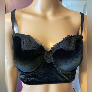 Beautiful Victoria’s Secret Dream Angels Black Velvet Bra Size 34DD